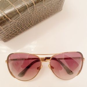 🌱 Michael Kors Classic Aviator Sunglasses